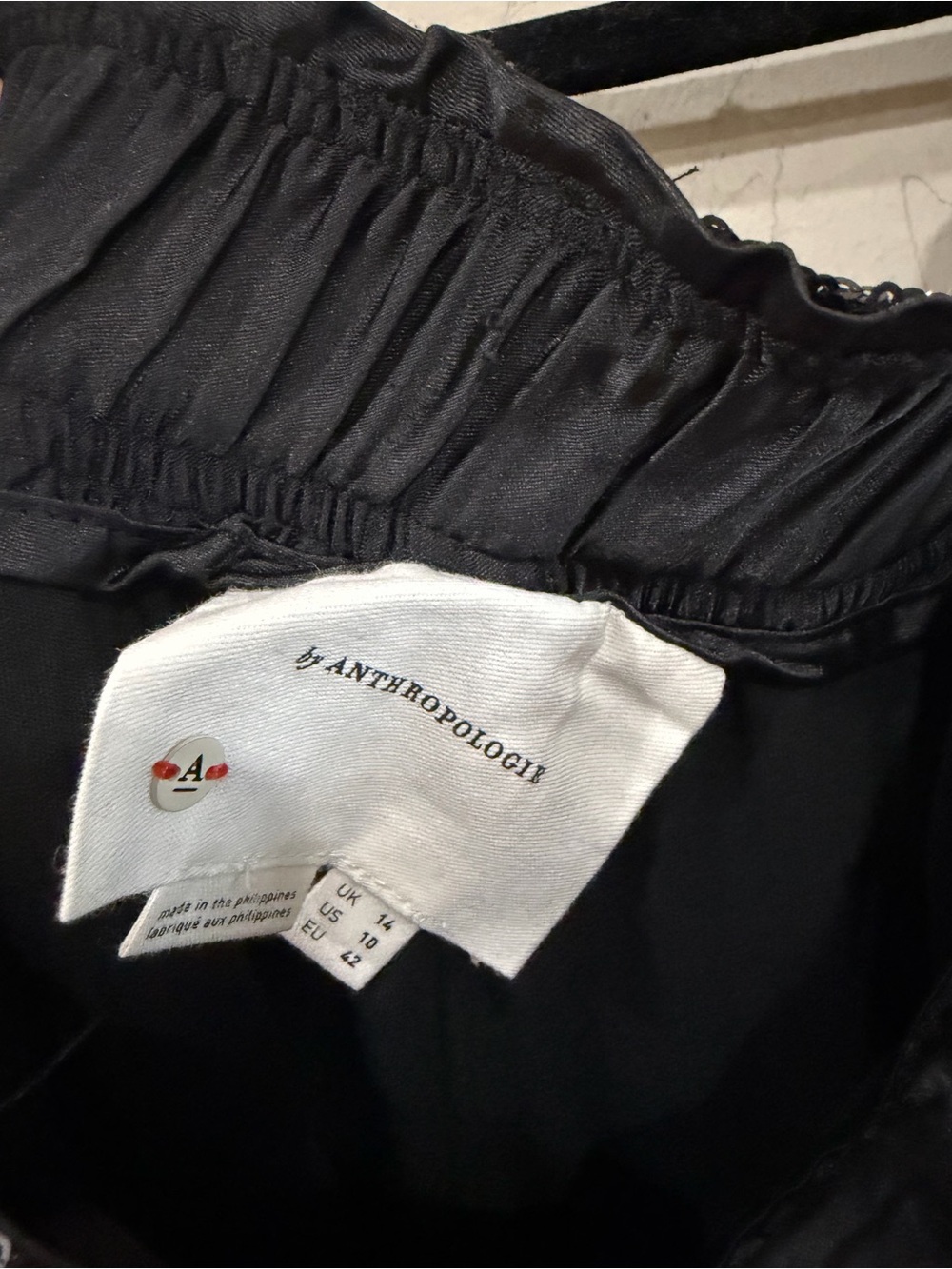 By Anthropologie Black Sequin Cargo Pants Size 10 - Picture 7 of 7